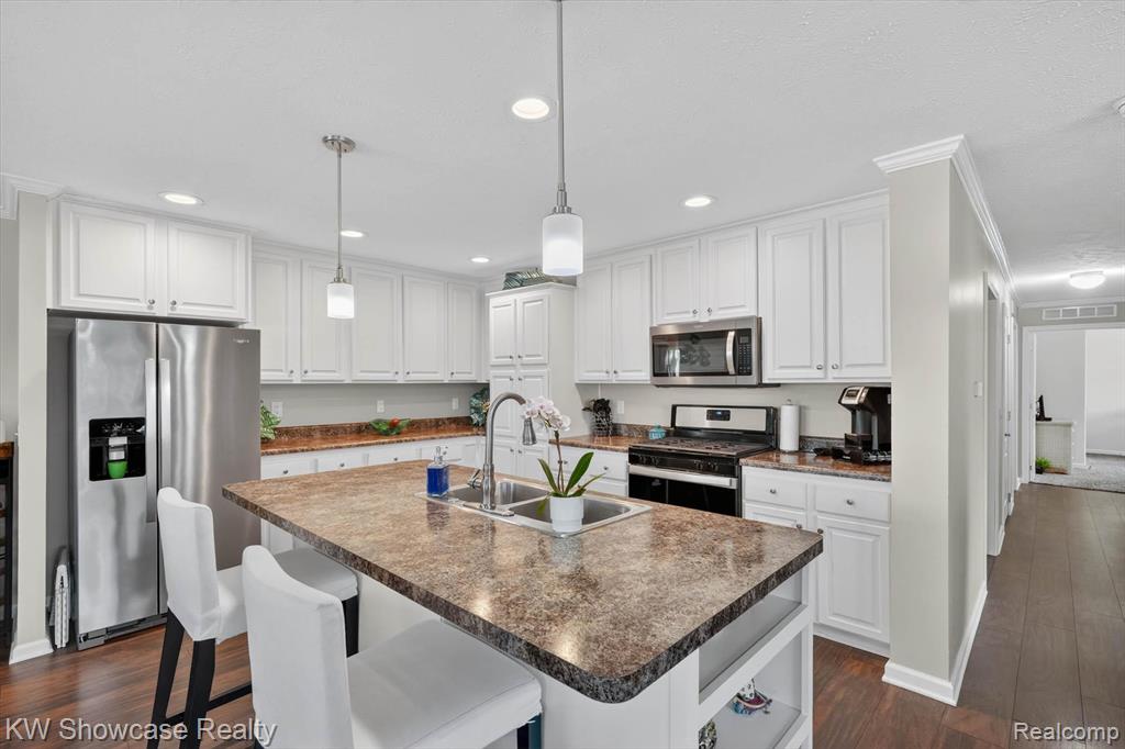 52525 Willow Wood Court, Chesterfield, MI — Photo 12