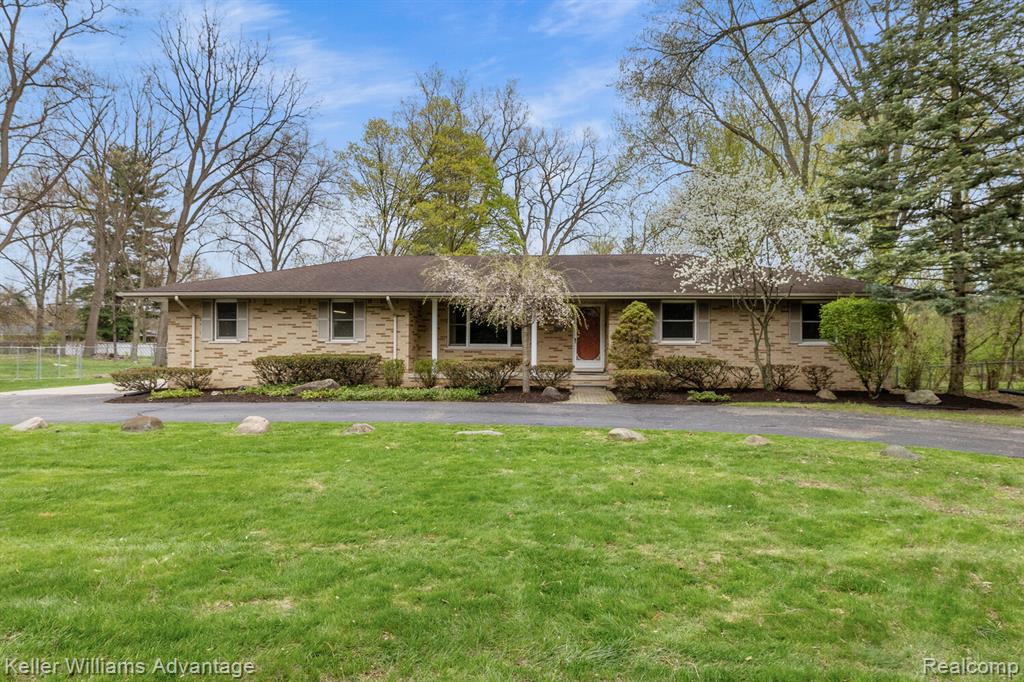 24806 Power Road, Farmington, MI 48336 — Photo 2