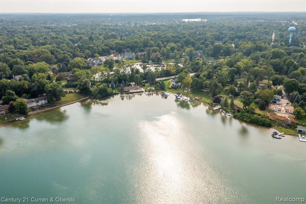 7064 CEDARBANK Drive, West Bloomfield, MI 48324 — Photo 82