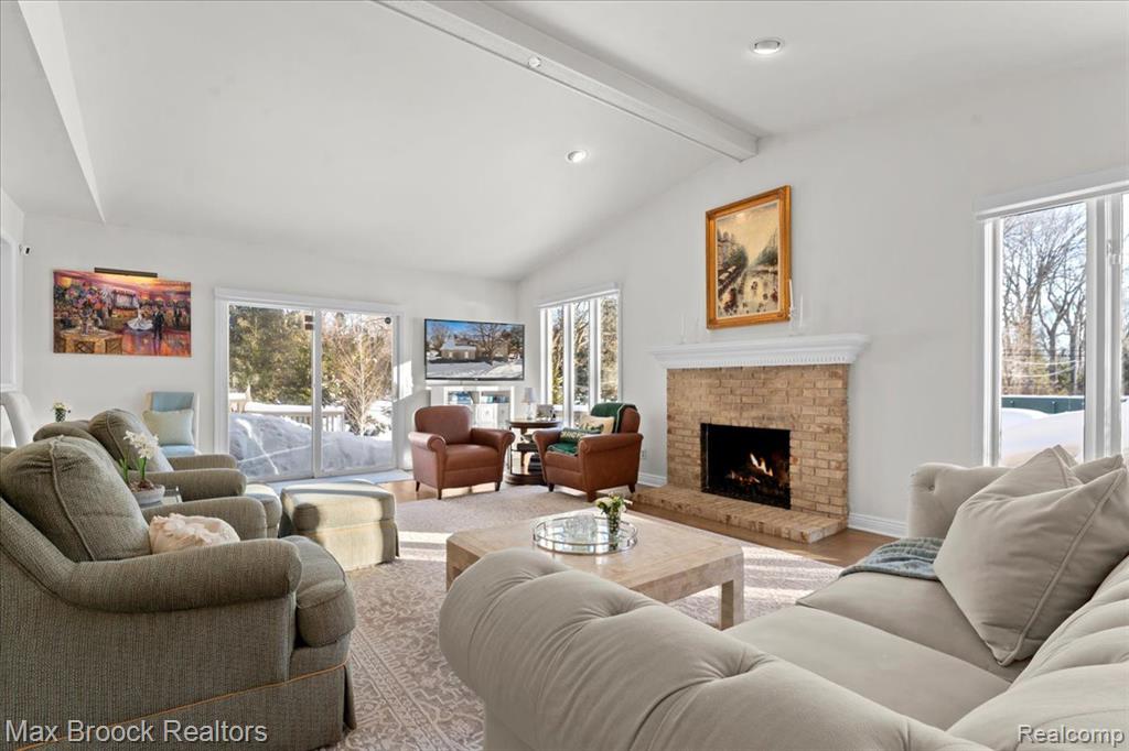 412 Shellbourne Drive, Rochester Hills, MI 48309 — Photo 16