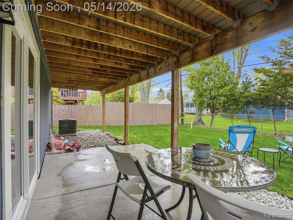 2092 Langham Drive, West Bloomfield, MI 48323 — Photo 49