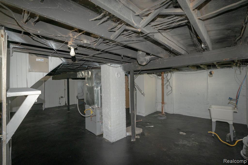 5266 Three Mile Drive, Detroit, MI 48224 — Photo 24