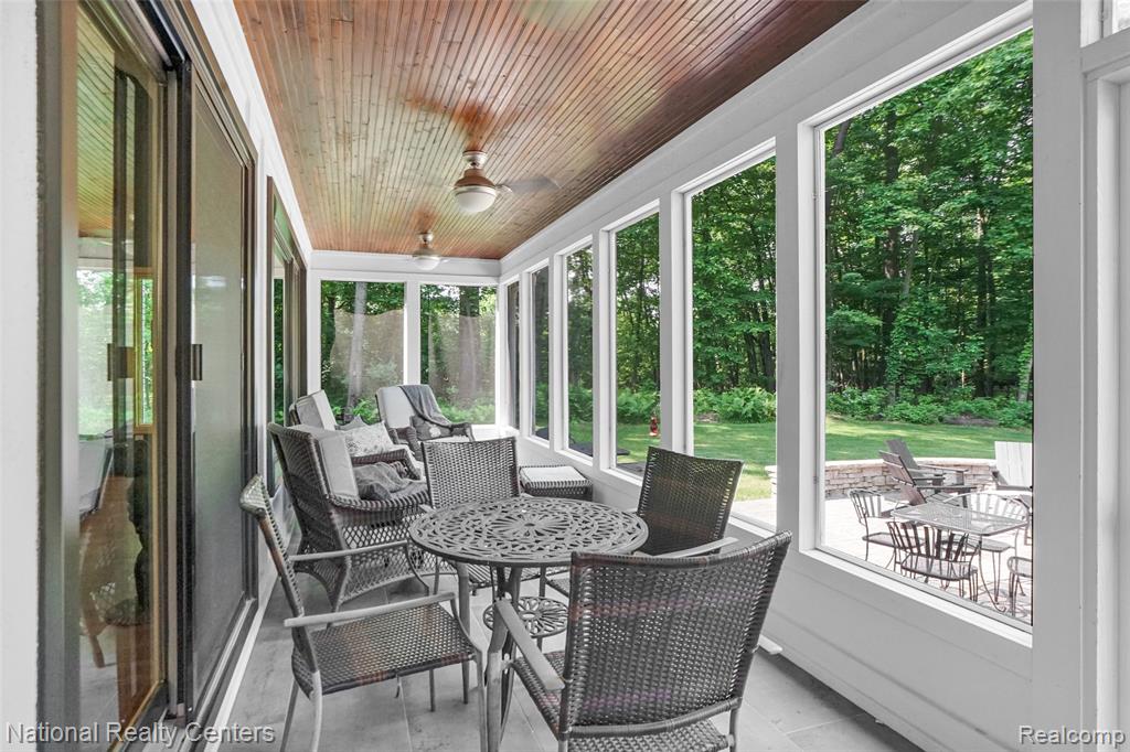 11500 Lisa Lori Lane, South Lyon, MI 48178 — Photo 29