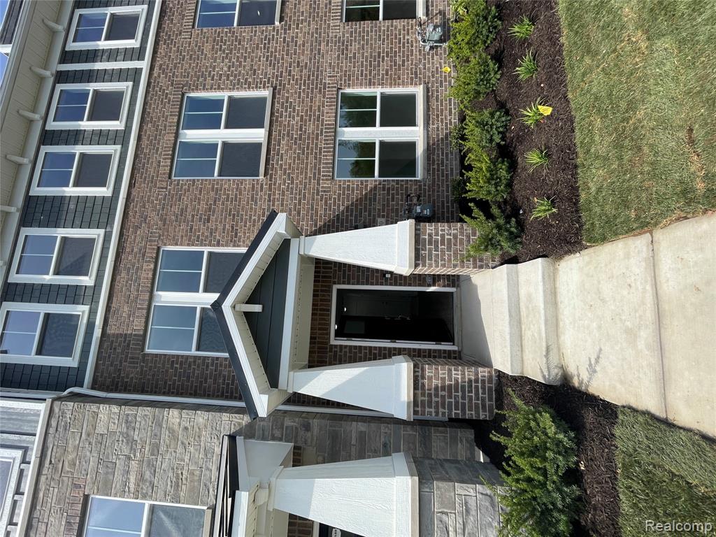 42921 Atwood Avenue, Novi, MI — Photo 2