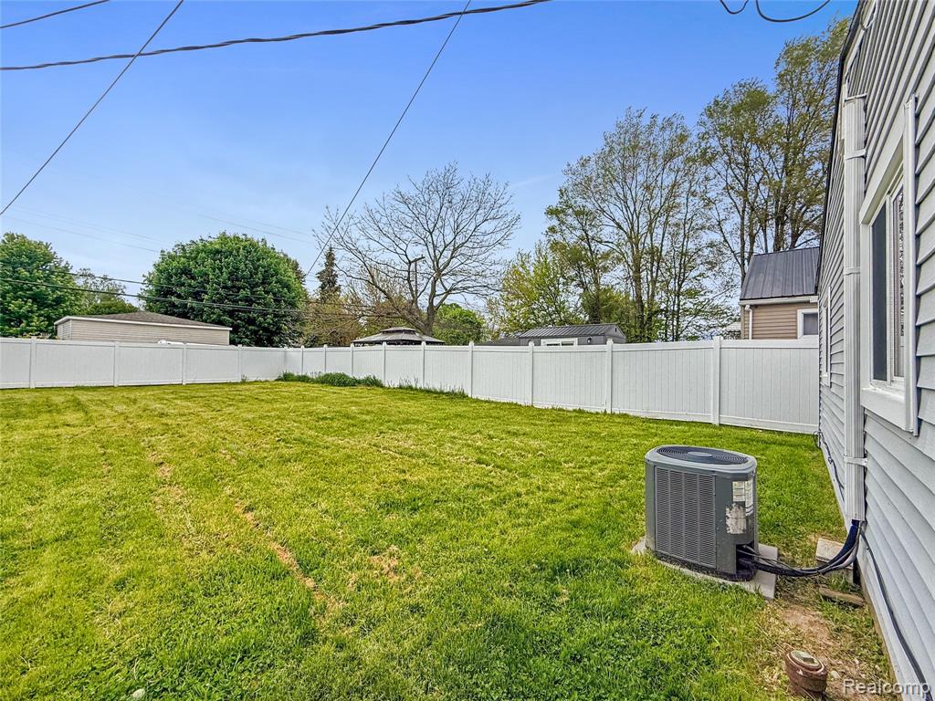 7912 Pine Street, Taylor, MI 48180 — Photo 15