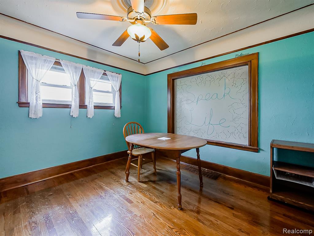 4177 Washington Street, Wayne, MI 48184 — Photo 9