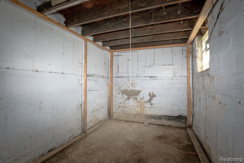 7169 Holmes Street, Detroit, MI 48210 — Photo 16