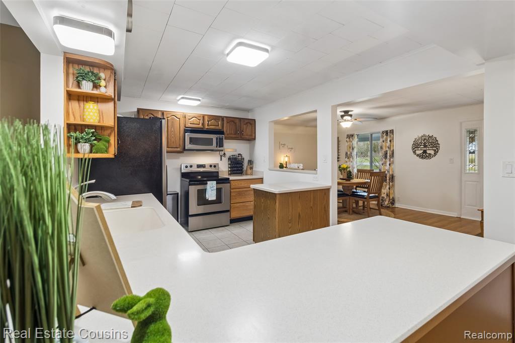 1565 W Rolston Road, Linden, MI 48451 — Photo 17