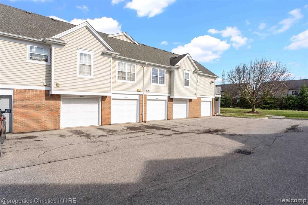 16832 Glenmoor Boulevard, Macomb, MI 48044 — Photo 28