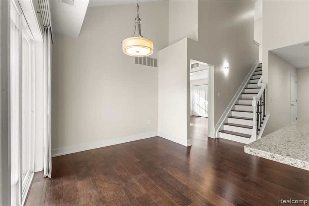 5656 Flagstaff Pines Drive, 406, Shelby Twp, MI 48317 — Photo 11