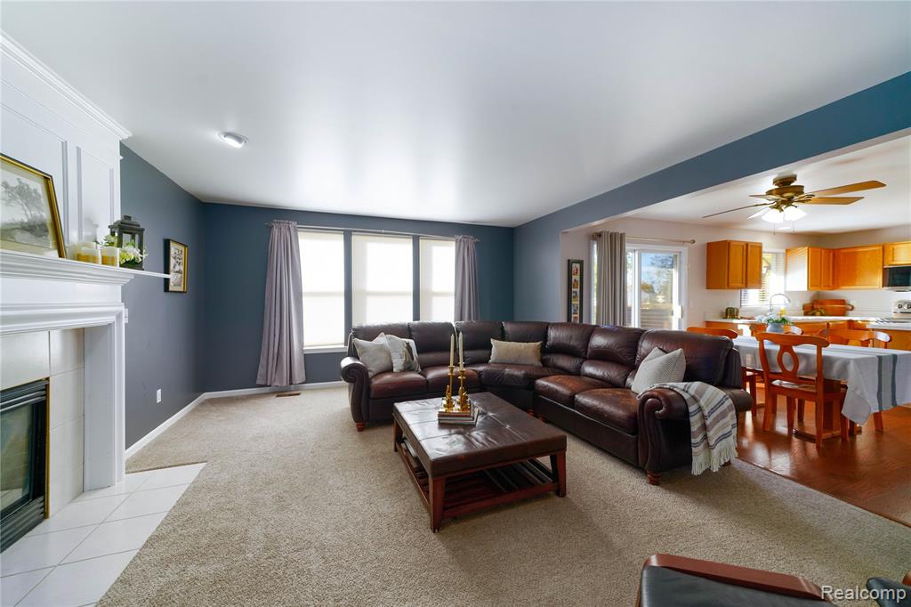 802 Castle Pine Court, Pontiac, MI 48340 — Photo 28