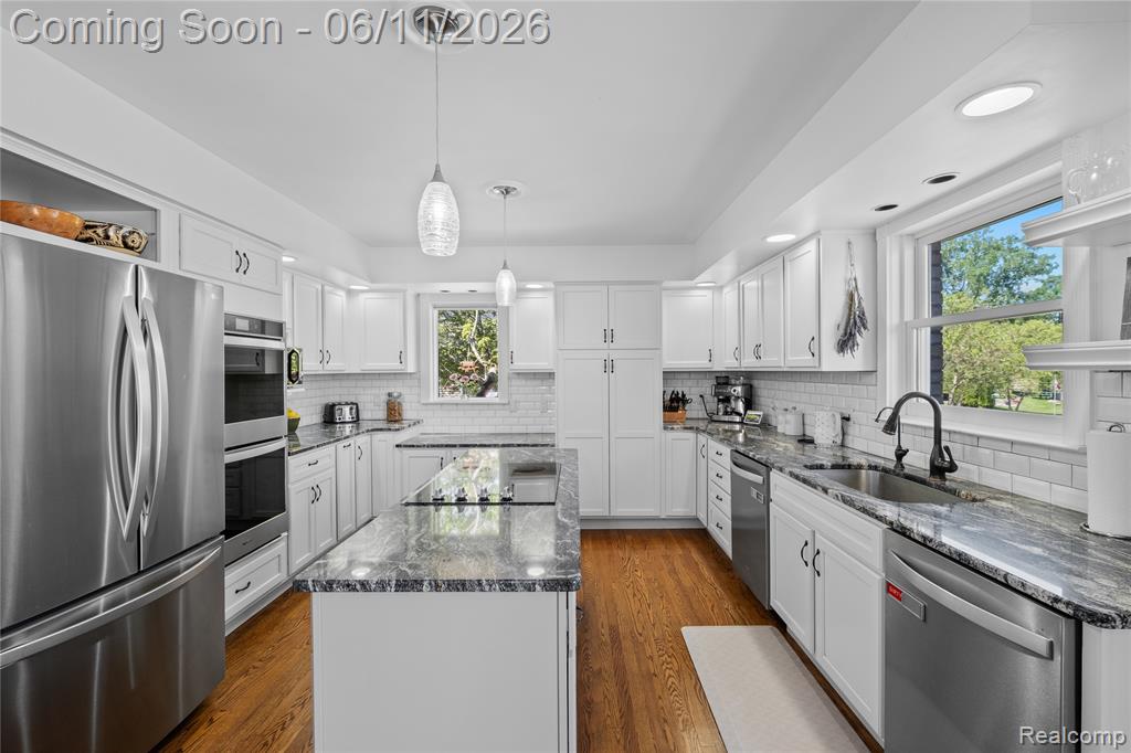 1154 Lake Valley Drive, Fenton, MI 48430 — Photo 9