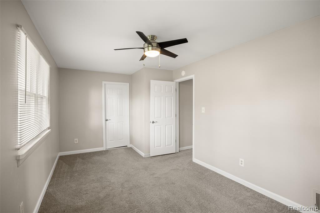 556 E Troy Street, Ferndale, MI 48220 — Photo 17