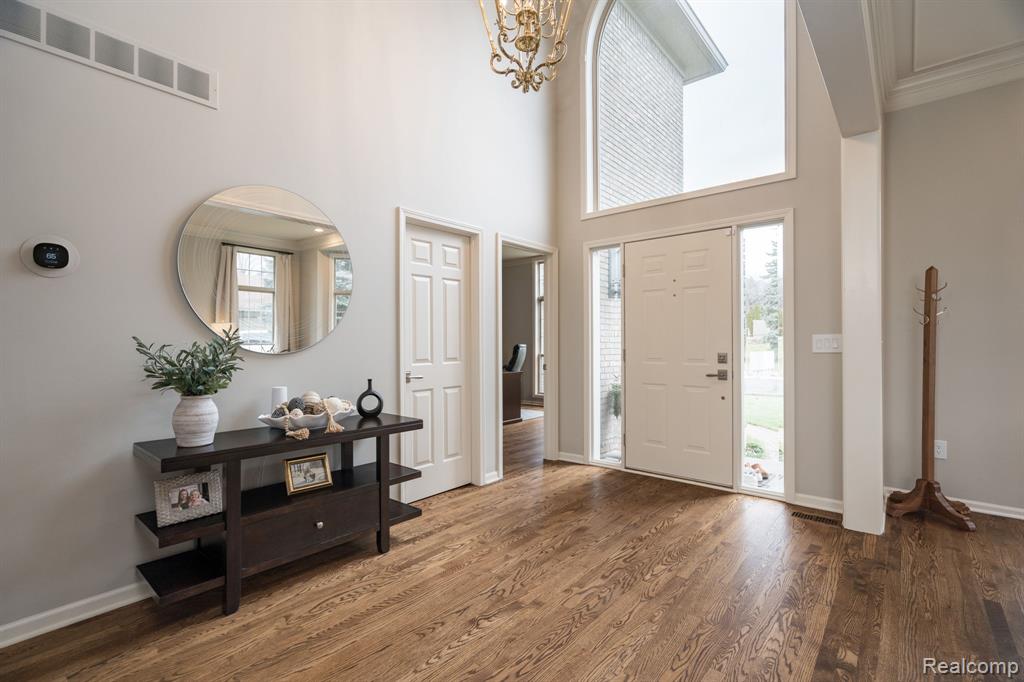 6751 Berry Pointe Drive, Clarkston, MI 48348 — Photo 9
