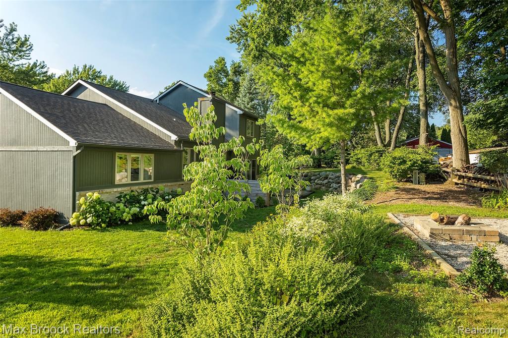 3685 Sunset Boulevard, Orchard Lake Village, MI 48324 — Photo 48