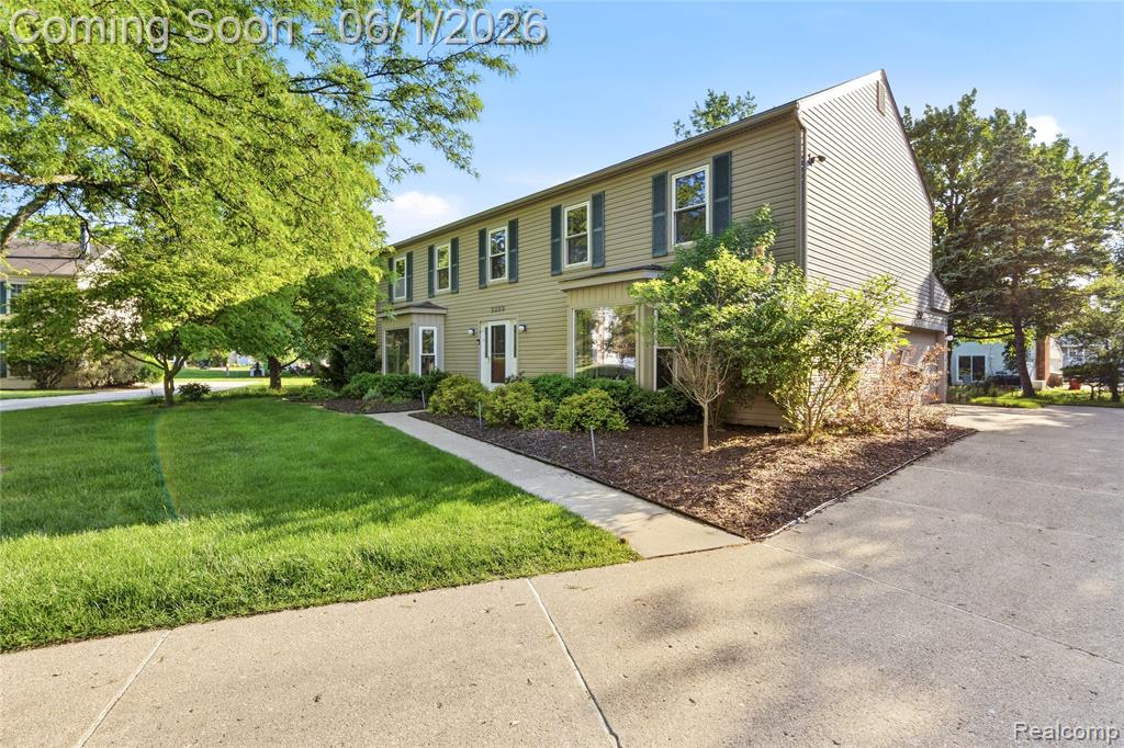 5389 Fox Ridge Circle, West Bloomfield, MI — Photo 2