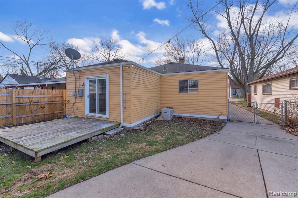 4475 Ziegler Street, Dearborn Heights, MI 48125 — Photo 22