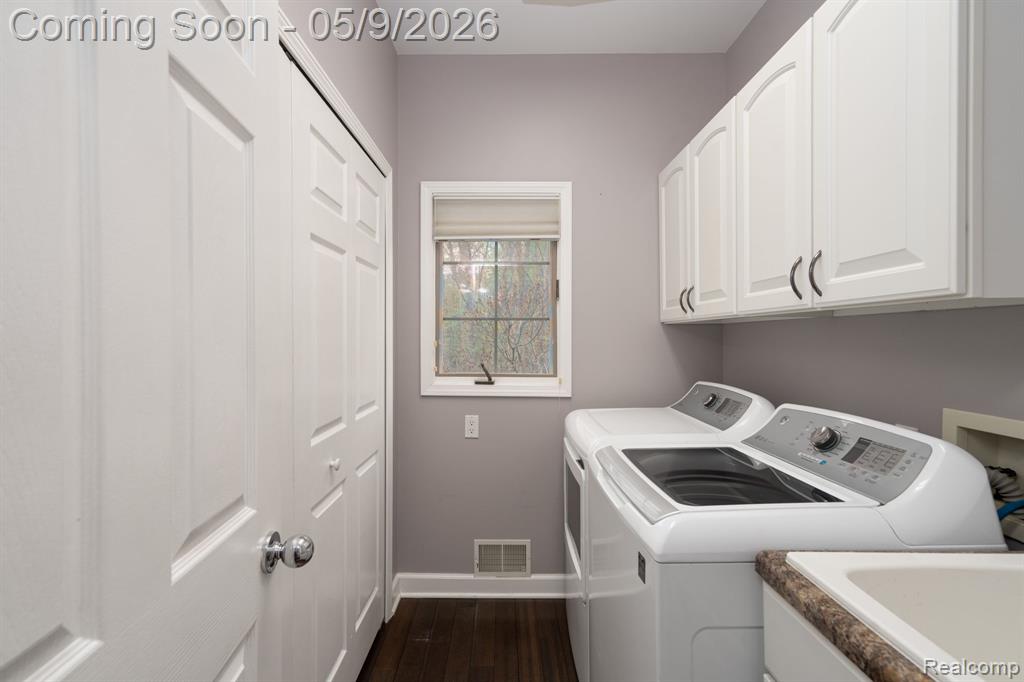 6091 Brookstone Lane, Grand Blanc, MI 48439 — Photo 16