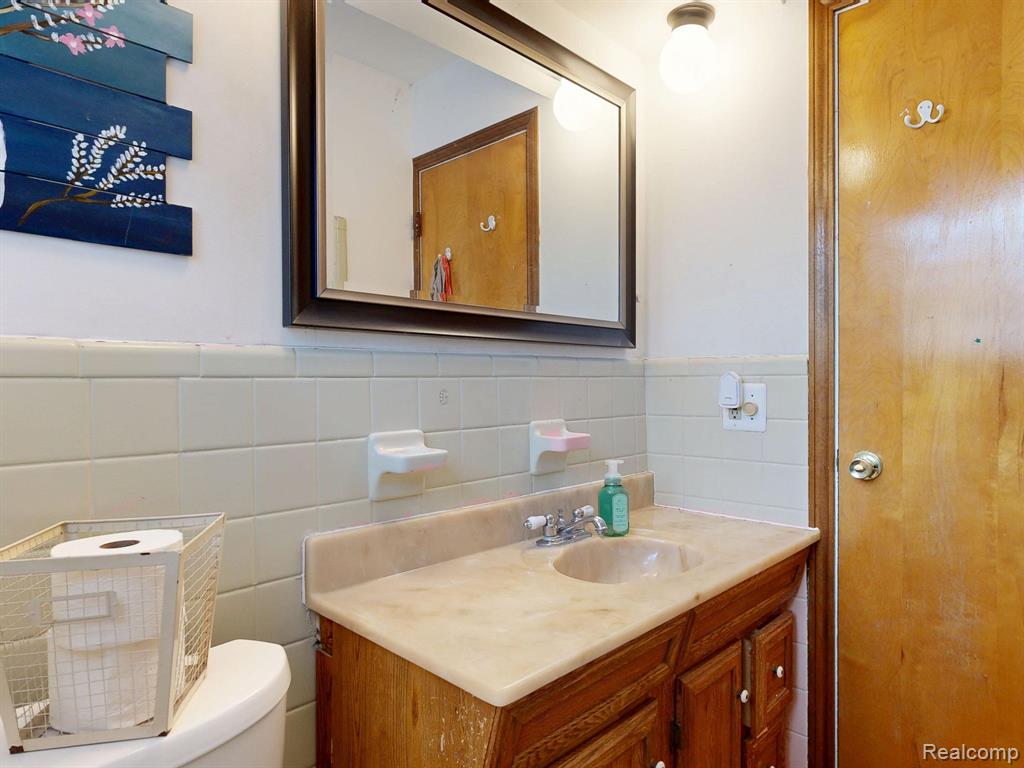 206 Wellington Crescent, Mount Clemens, MI 48043 — Photo 31