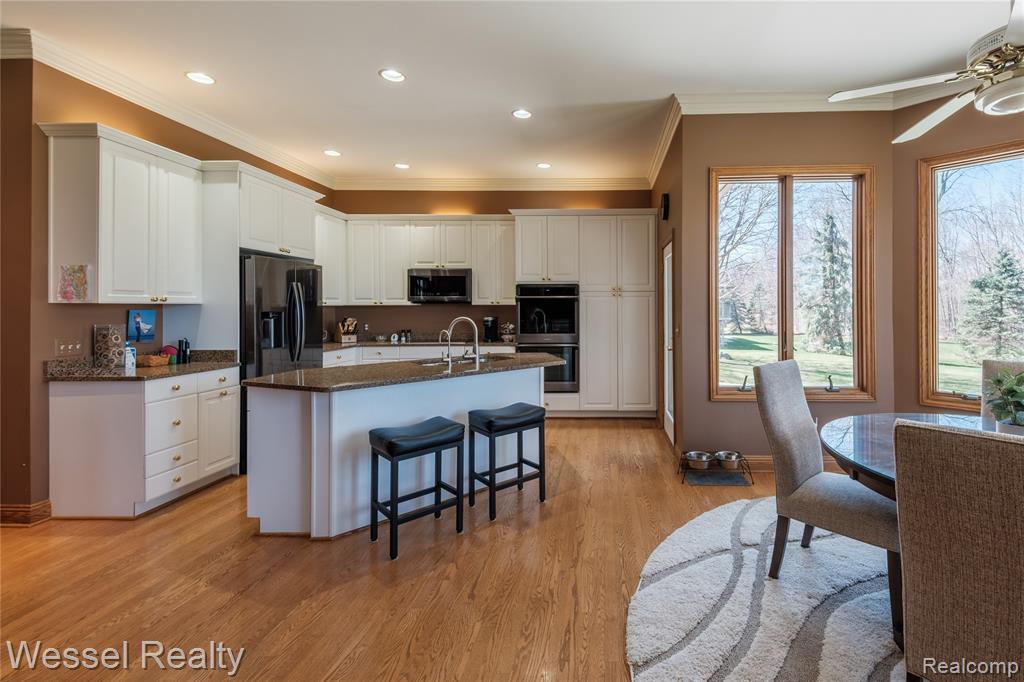 9805 Cranbrook Court, Romeo, MI 48065 — Photo 7