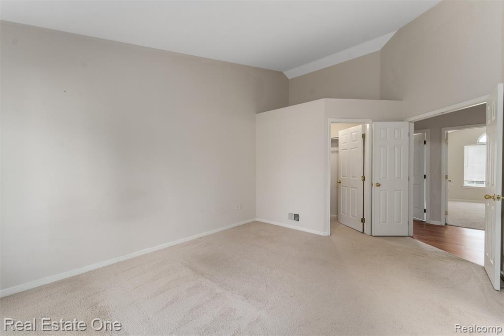 4721 Carrington Drive, Rochester, MI 48306 — Photo 24