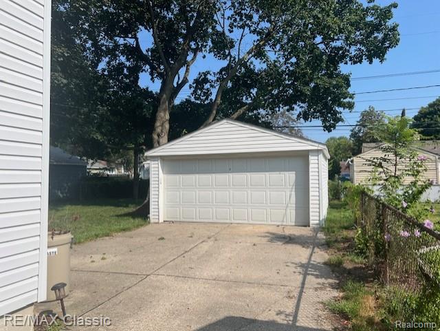 913 AMELIA, Royal Oak, MI 48073 — Photo 17