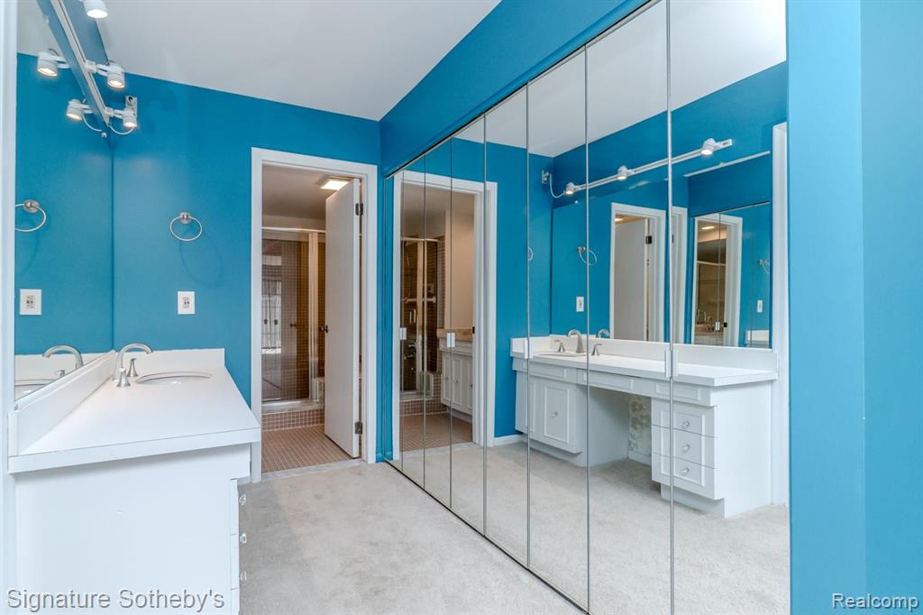 6015 PEBBLE LANE, West Bloomfield, MI — Photo 39