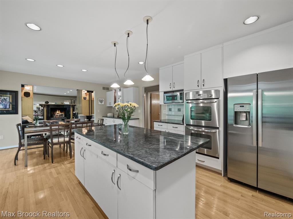 6224 Bromley Court, West Bloomfield, MI — Photo 15