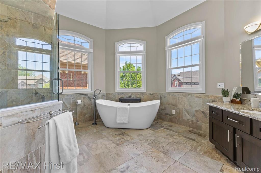48241 Century Drive, Macomb, MI 48044 — Photo 31