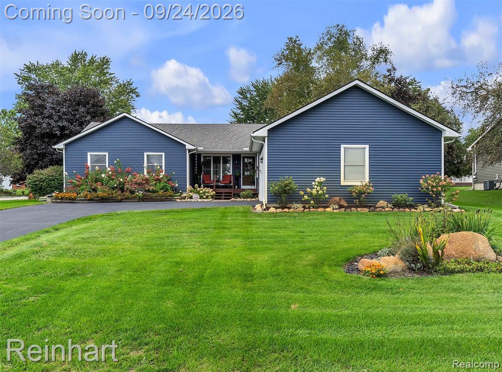 61600 Tayberry Circle, South Lyon, MI 48178