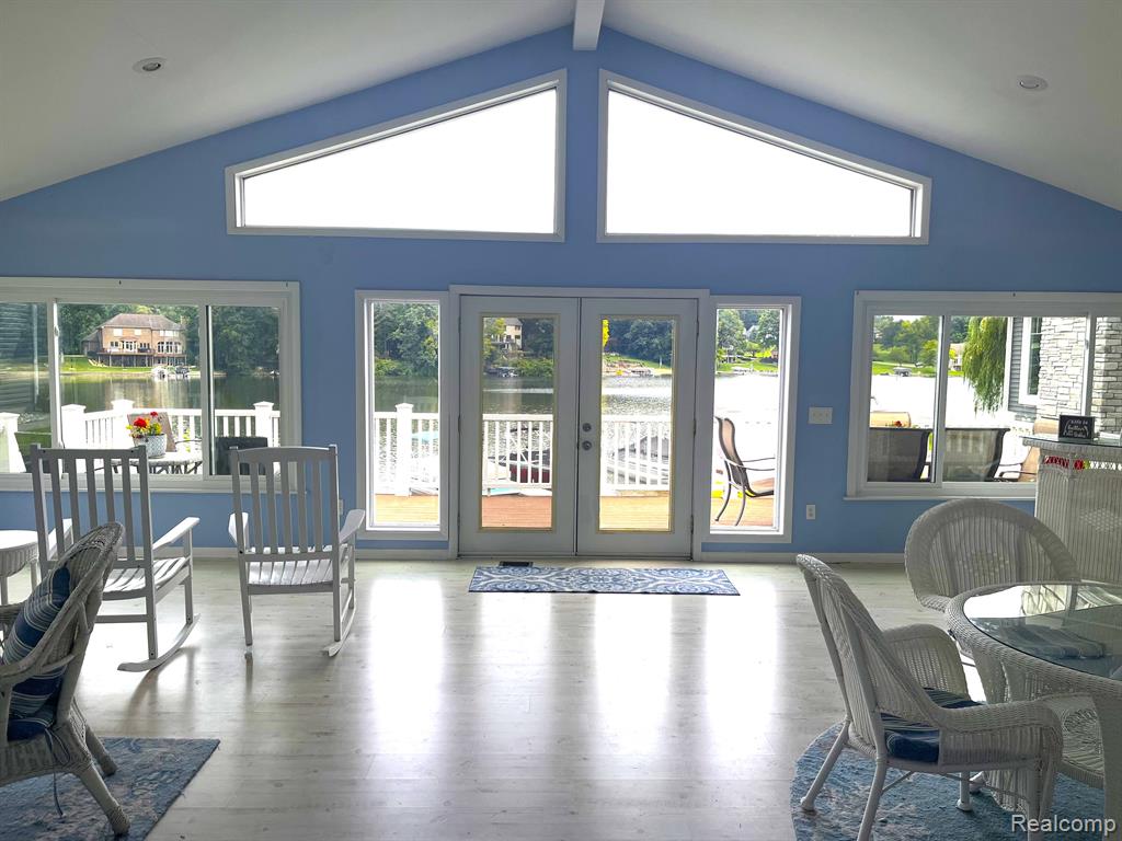 8480 CAROLS Drive, Brighton, MI 48114 — Photo 10