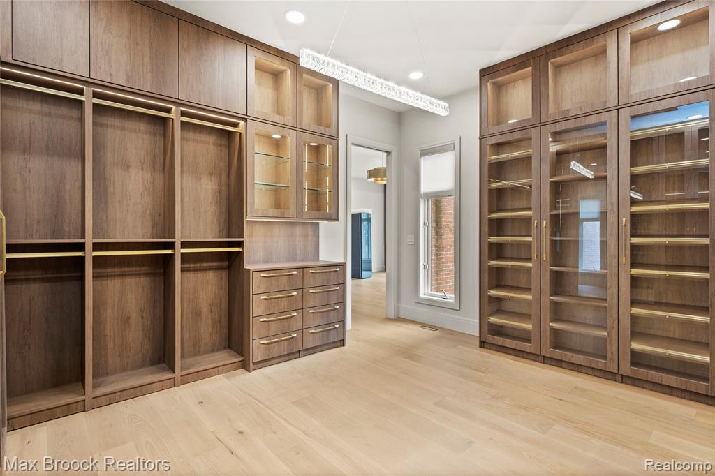 1888 W Tahquamenon Court, Bloomfield Hills, MI 48302 — Photo 32