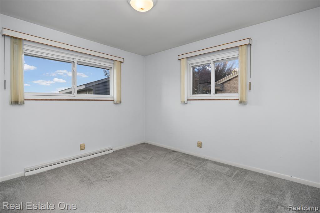 4416 S Shore Street, Waterford, MI 48328 — Photo 21