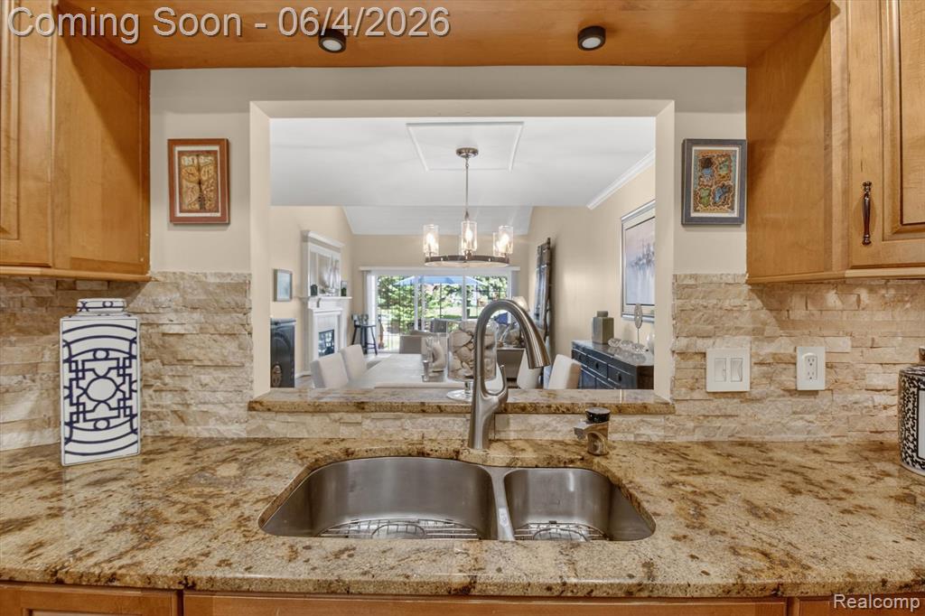 39852 Glenview Court, Northville, MI 48168 — Photo 14