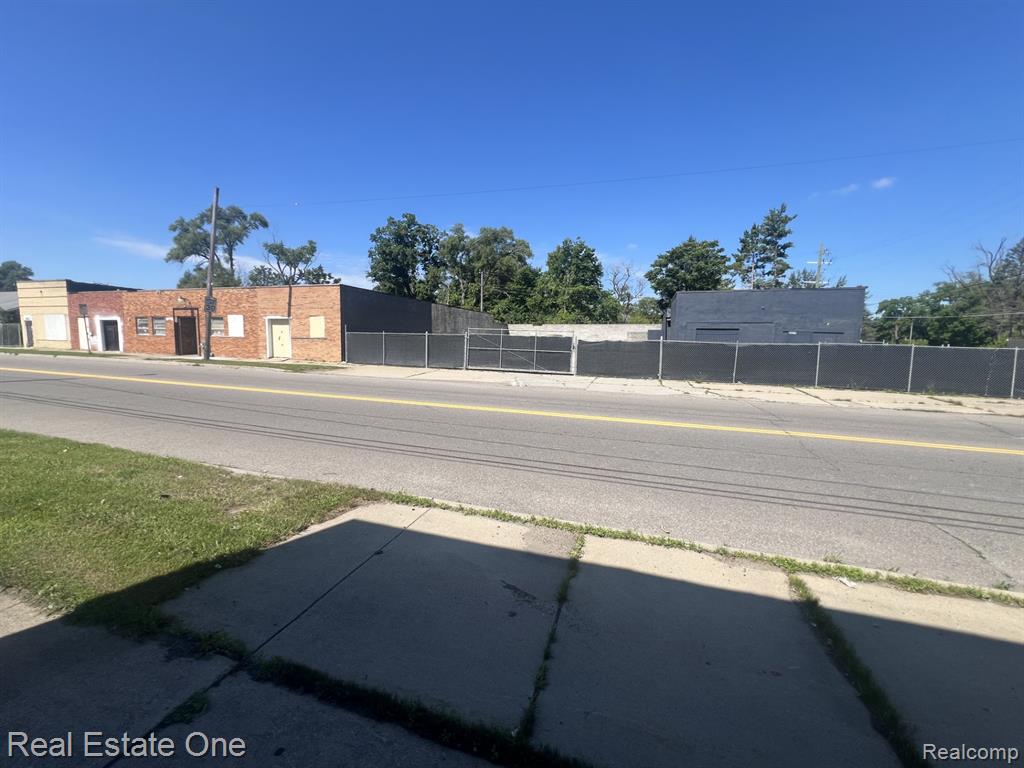 20237-20227 John R Street, Highland Park, MI 48203 — Photo 2