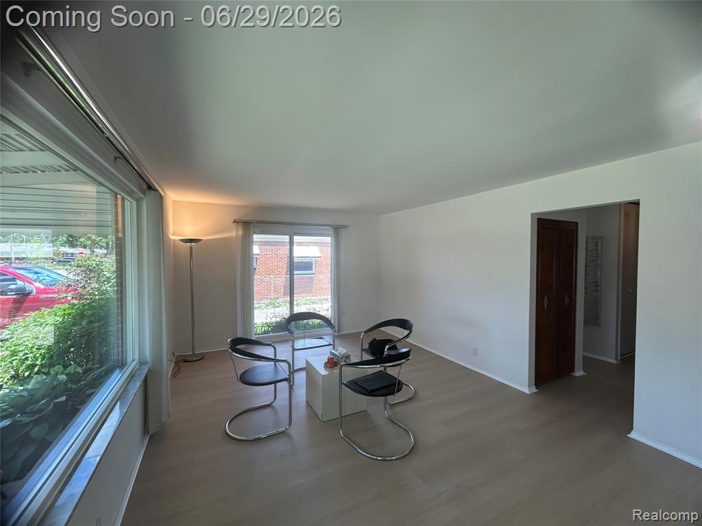 30124 Garry Avenue, Madison Heights, MI 48071 — Photo 2