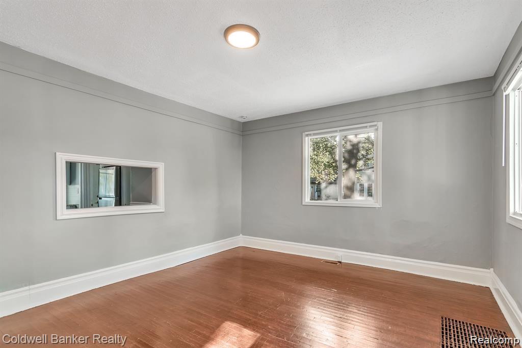 43 Margaret Street, Ann Arbor, MI 48189 — Photo 2