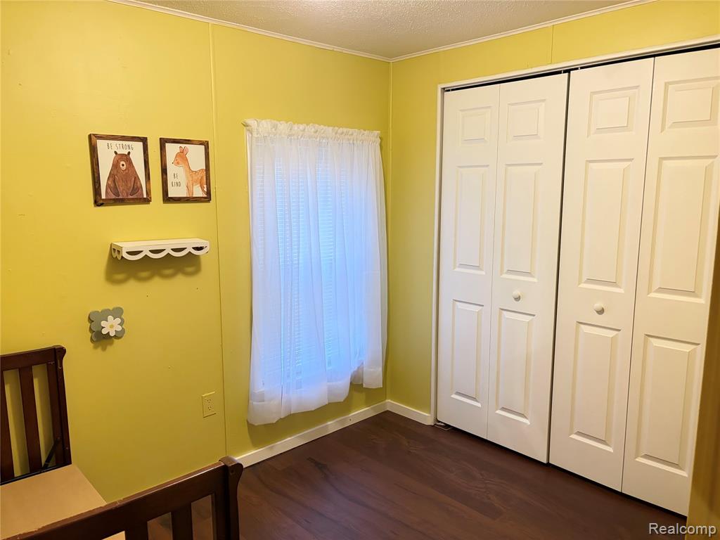 51 Green Valley Rd, Flint, MI 48506 — Photo 15