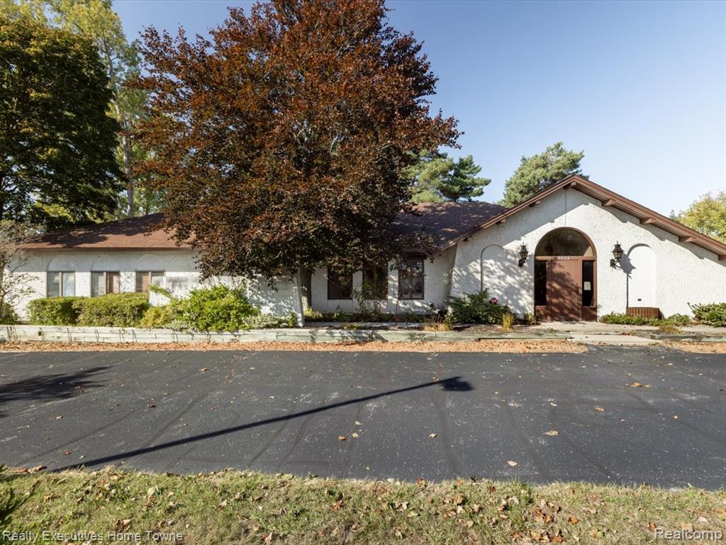 3024 Commerce Drive, Fort Gratiot, MI 48059