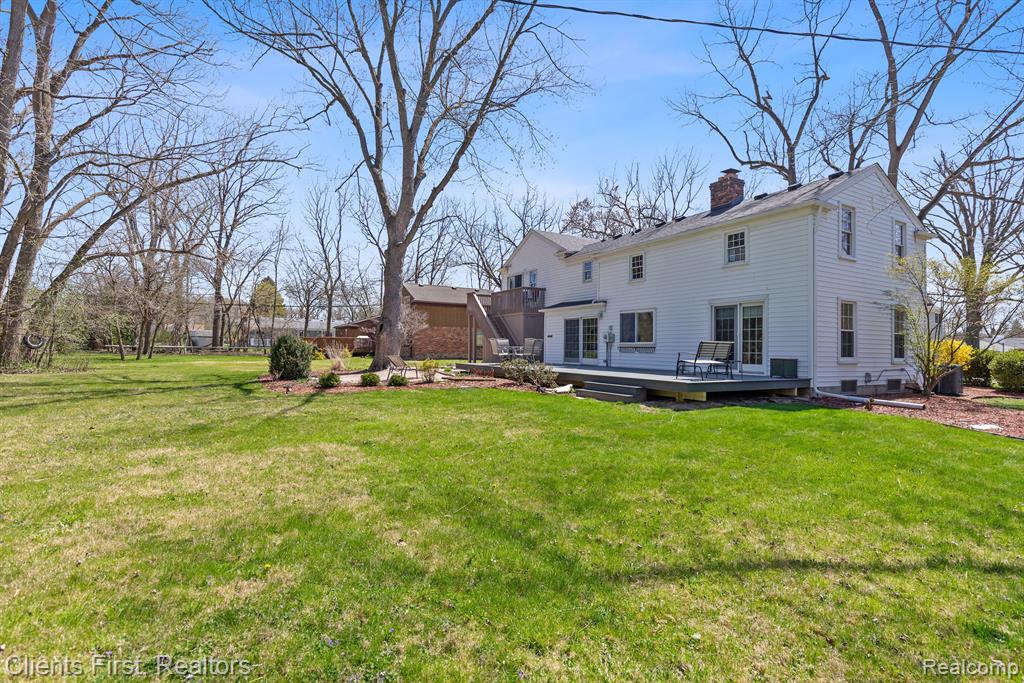 9350 BYROMAR Lane, Grosse Ile, MI 48138 — Photo 39
