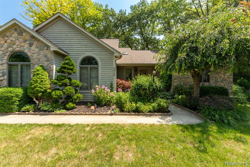 6939 West Ridge Drive, Brighton, MI 48116 — Photo 6