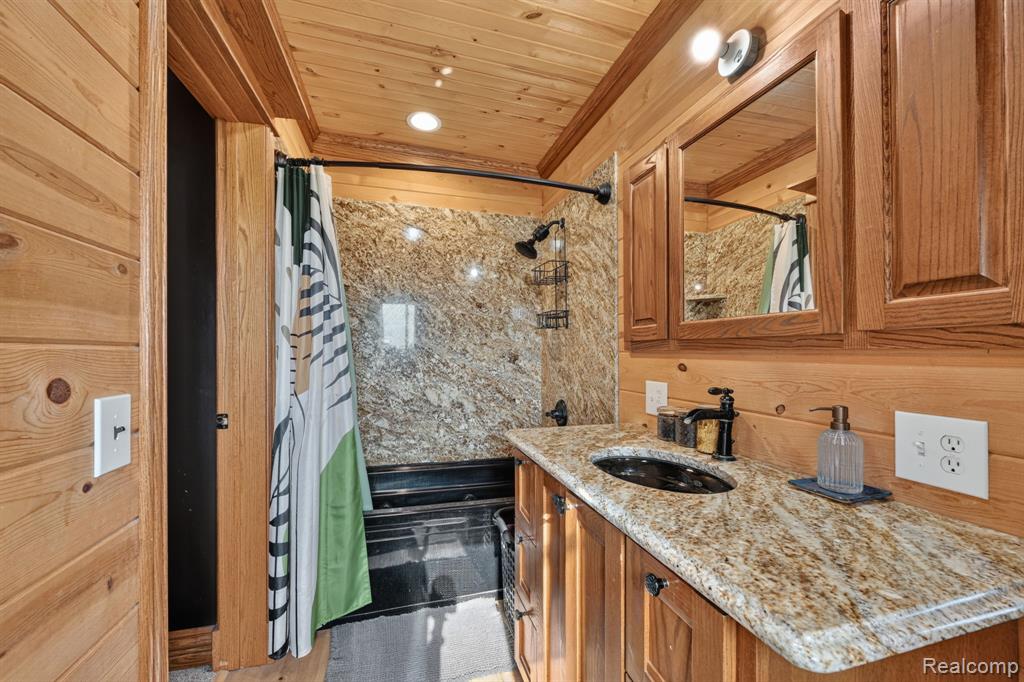3658 Newburg Road, Bancroft, MI 48414 — Photo 27
