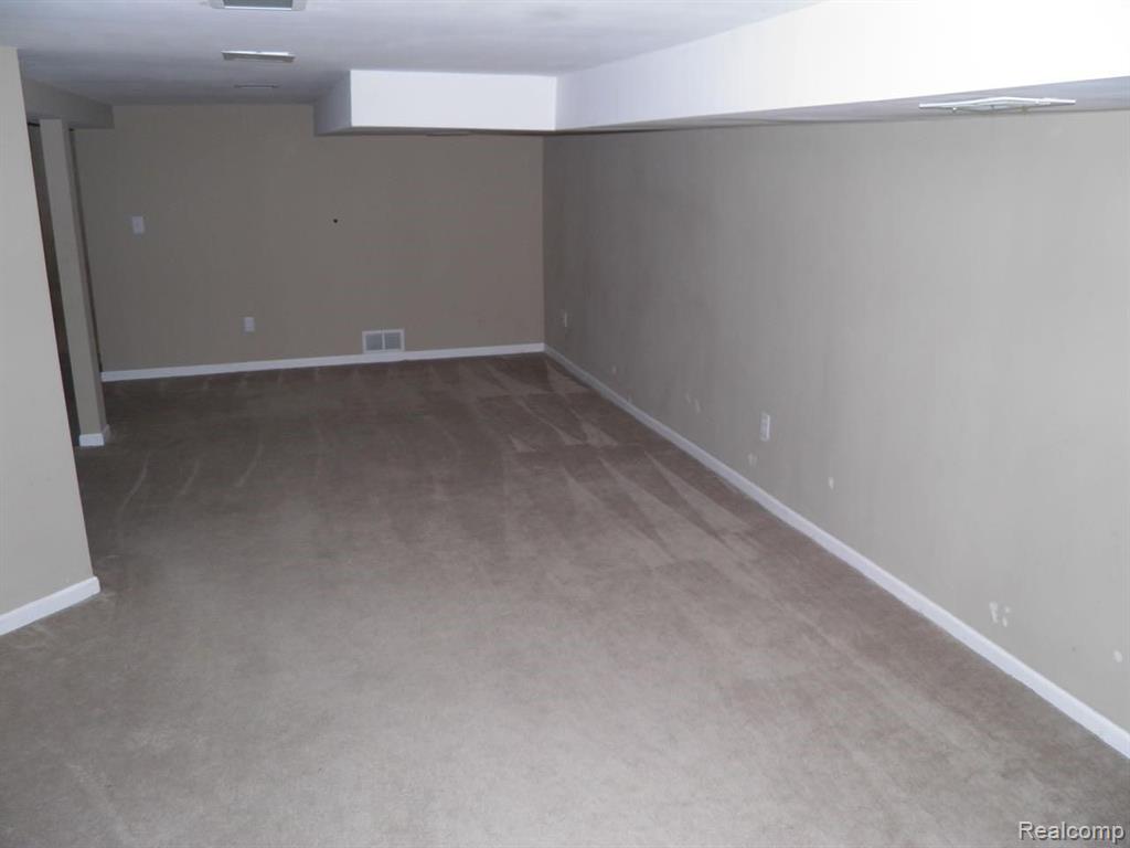 43805 HANFORD Road, Canton, MI 48187 — Photo 17