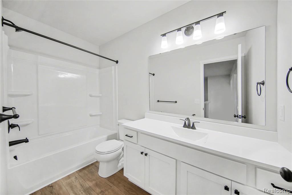 295 Hidden Meadows Drive, Hillsdale, MI 49242 — Photo 17