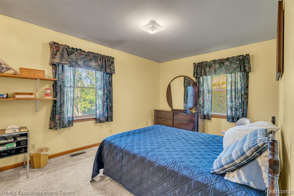 4602 Meadowlawn Drive, Fort Gratiot, MI 48059 — Photo 28
