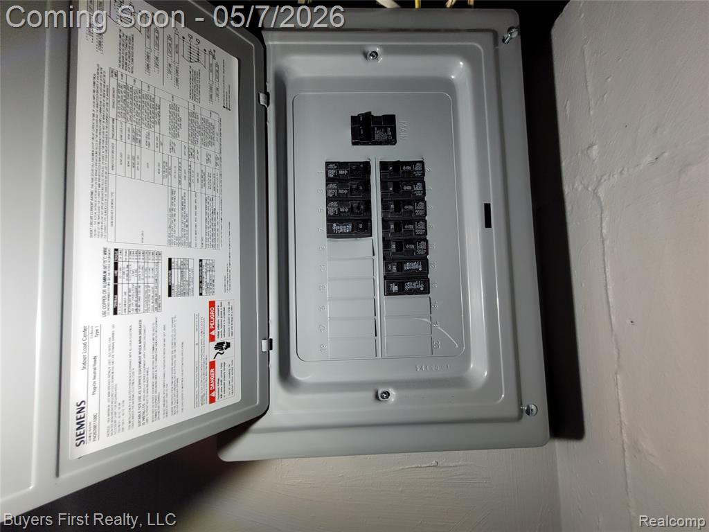 22084 Normandy Avenue, Eastpointe, MI 48021 — Photo 26
