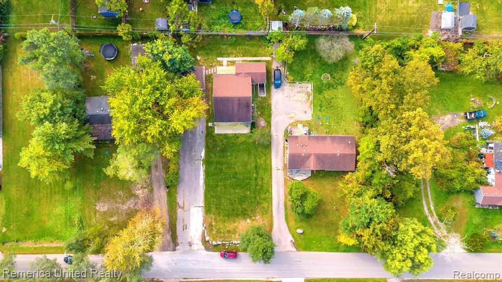 915 BRUSHWOOD Drive, Wolverine Lake, MI 48390 — Photo 34