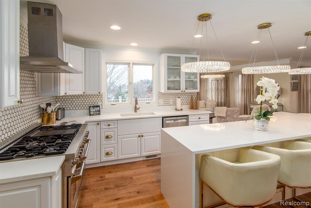 8714 GLEN HAVEN Drive, Howell, MI 48843 — Photo 11