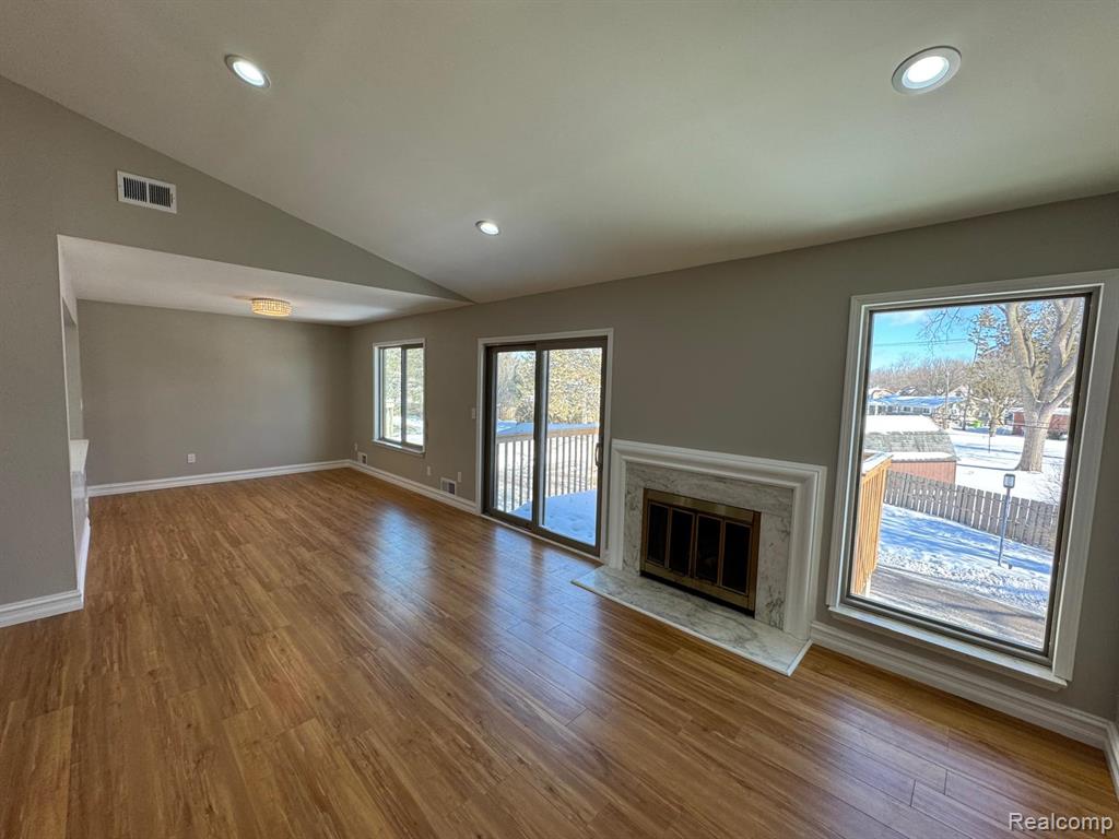 7490 S Brynmawr Court, West Bloomfield, MI — Photo 9