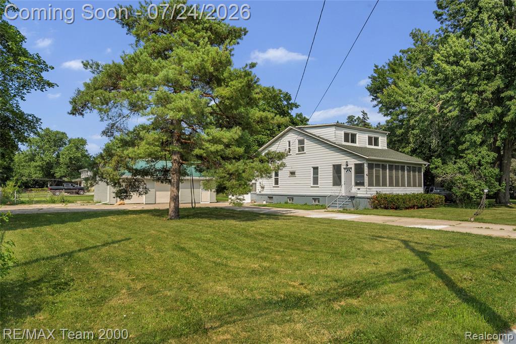 19615 Eastwood Drive, Harper Woods, MI 48225 — Photo 2